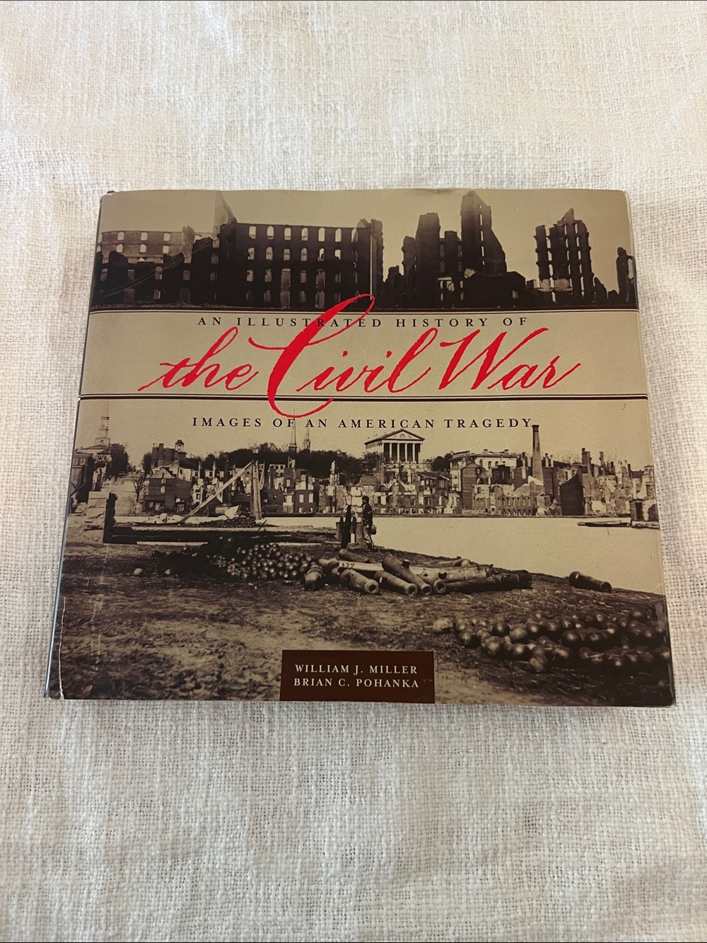 Barnes & Noble Coffee Table Book – The Civil War: Images of an American Tradegy